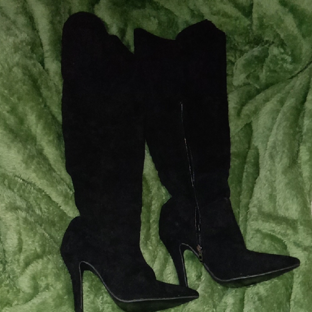 Elegant Black Women's Knee-High Boots